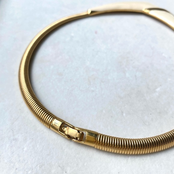 80's Vintage MONET cream and gold tone enamel Chevron statement collar necklace - Picture 2 of 6